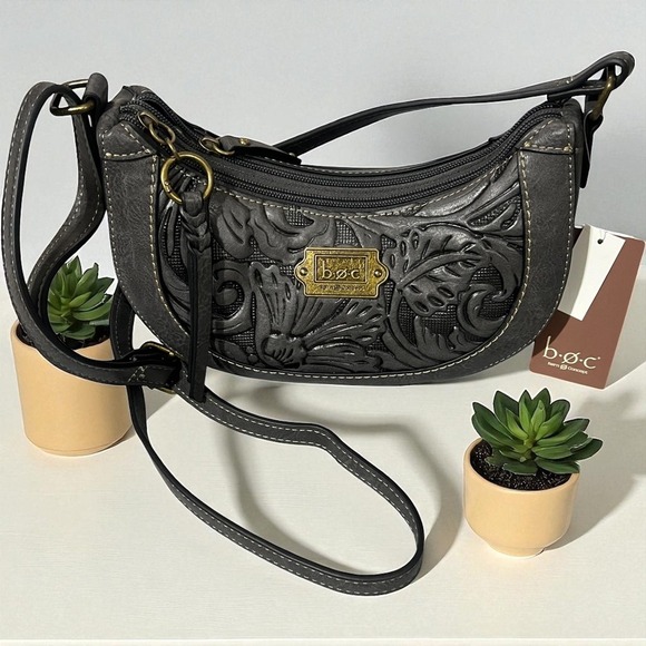 B.O.C. Crossbody Bag Purse Charcoal Embossed Floral Adjustable Strap Womens - Picture 2 of 10